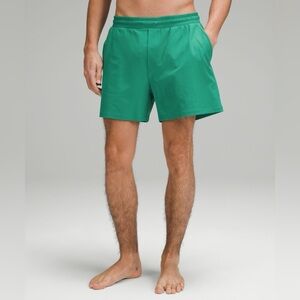 Sz M Lululemon Pool Short 5” Maldives Green